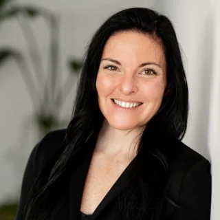 Instagram post from veronikdionroy. This post is in position 3.